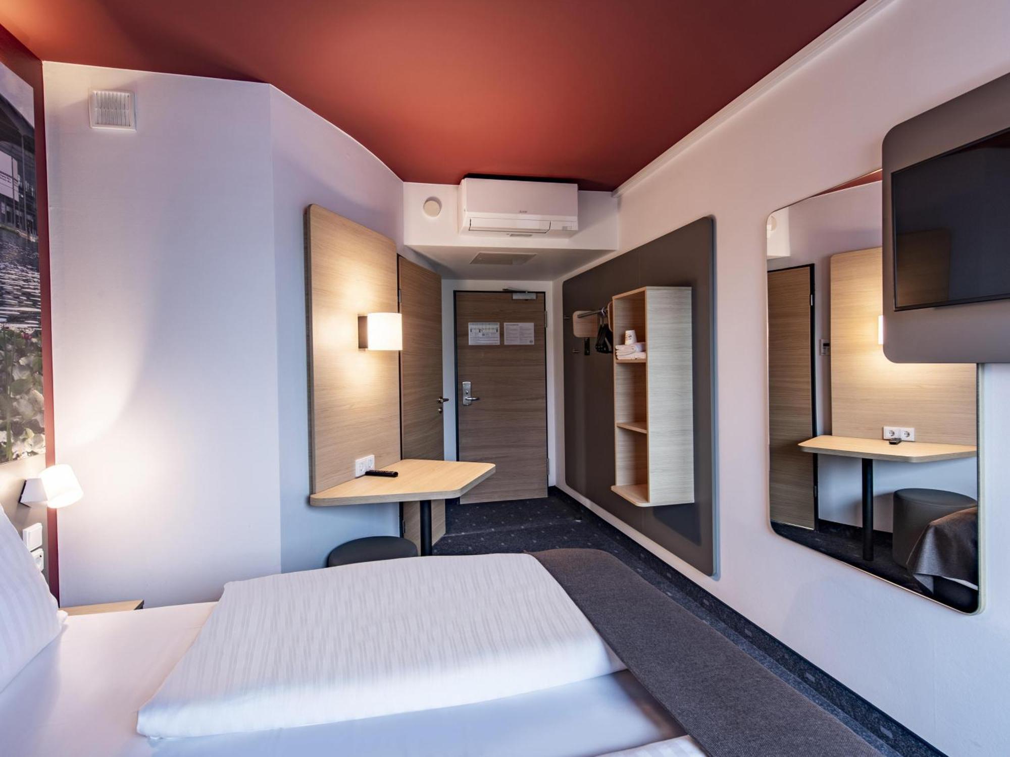 B&B Hotel Muenchen-Messe Aschheim Esterno foto